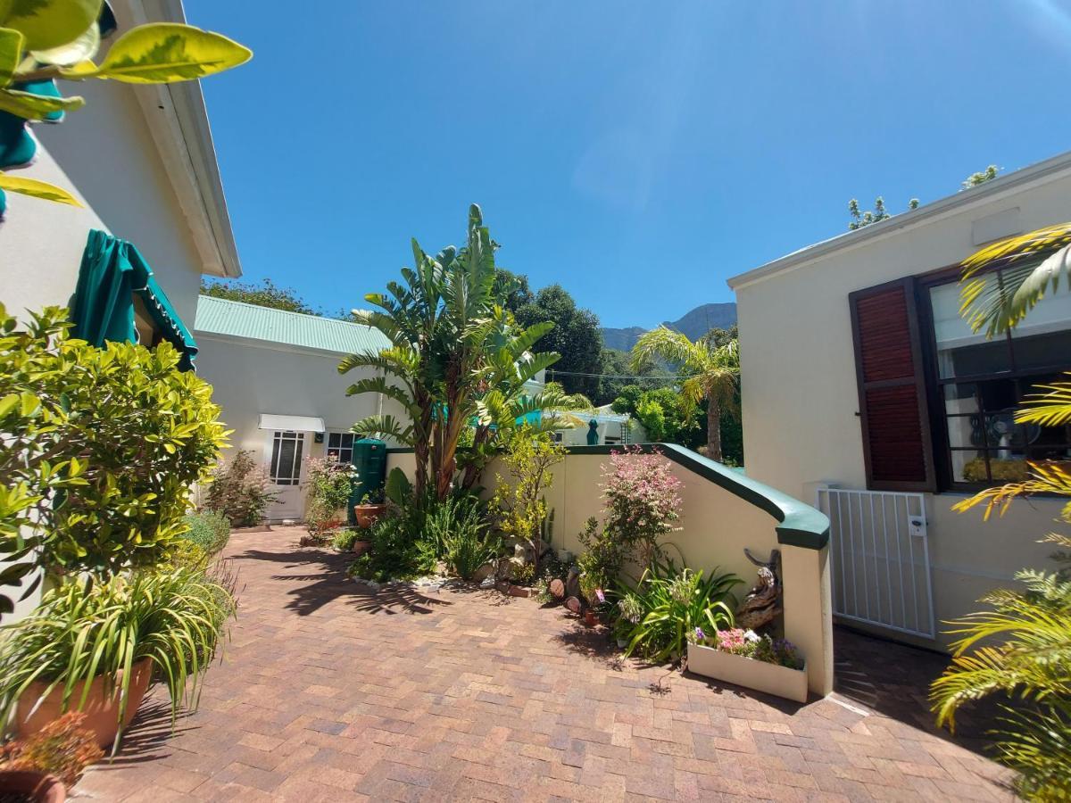 Newlands Guest House เคปทาวน์ ภายนอก รูปภาพ