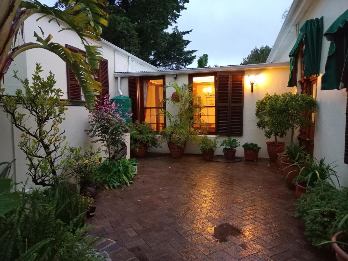 Newlands Guest House เคปทาวน์ ภายนอก รูปภาพ