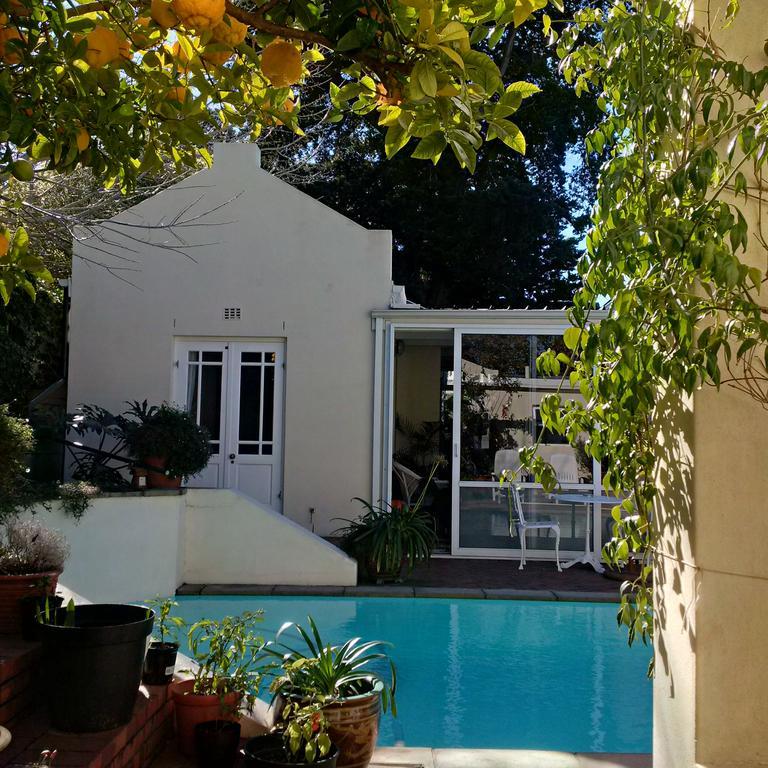 Newlands Guest House เคปทาวน์ ภายนอก รูปภาพ